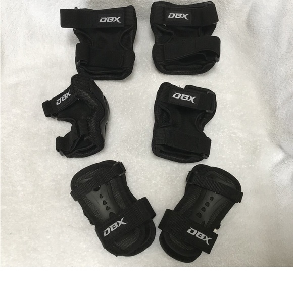 DBX Youth Inline Skating set for elbows knees wrists black Size Medium One Size - Picture 2 of 9